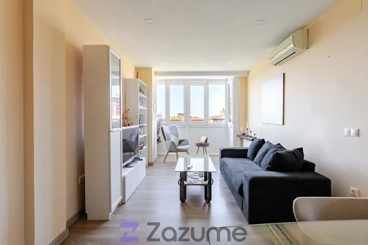 Living room of Flat for rent in Madrid  with Air Conditioner, Heating and Furnished