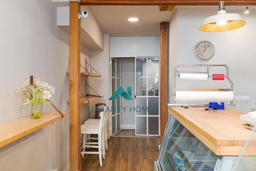 Premises to rent in Gros