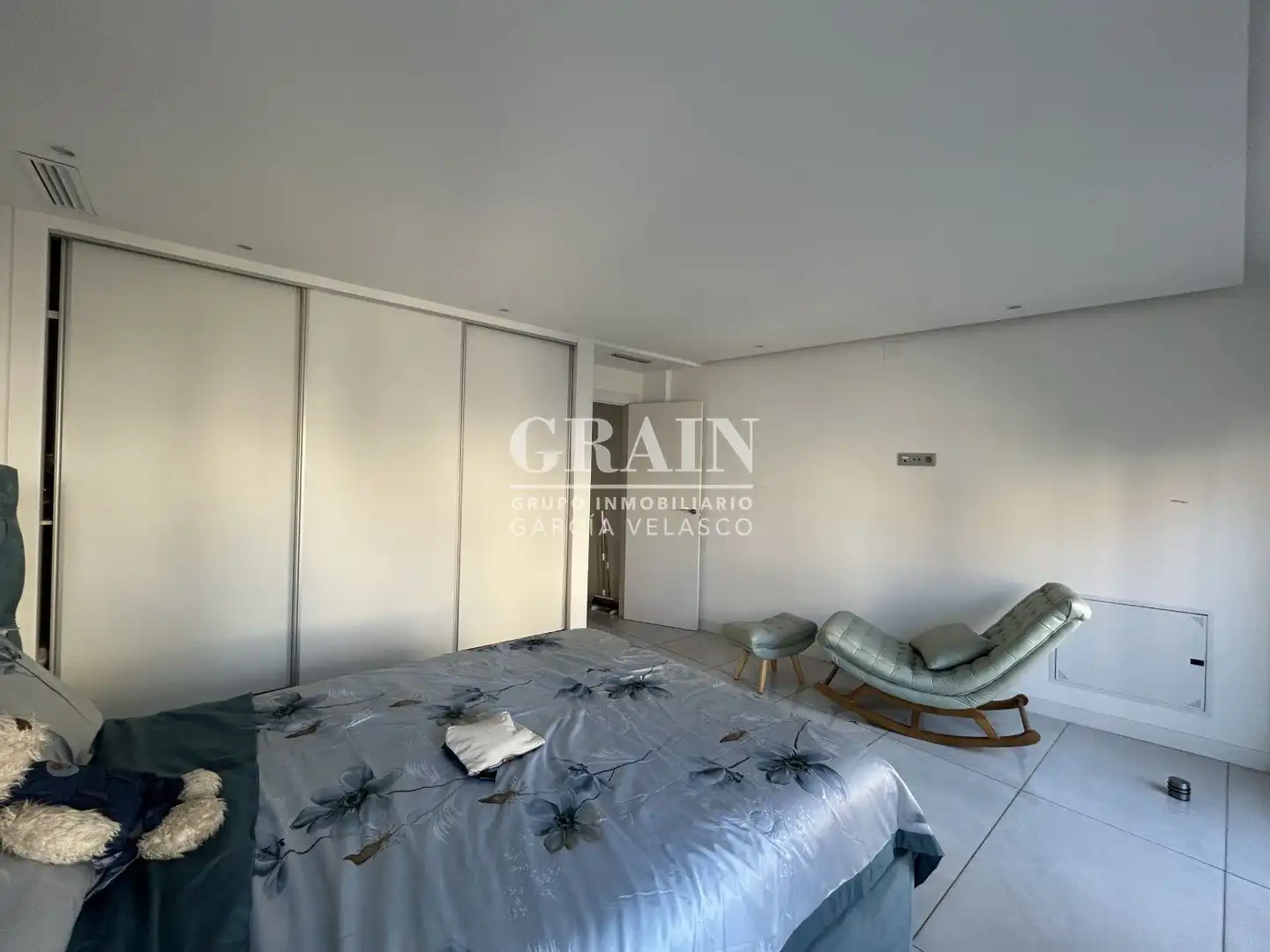 Bedroom of Flat for sale in Albacete  with Air Conditioner, Heating and Balcony