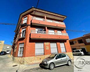 Vista exterior de Pis en venda en Velada amb Terrassa