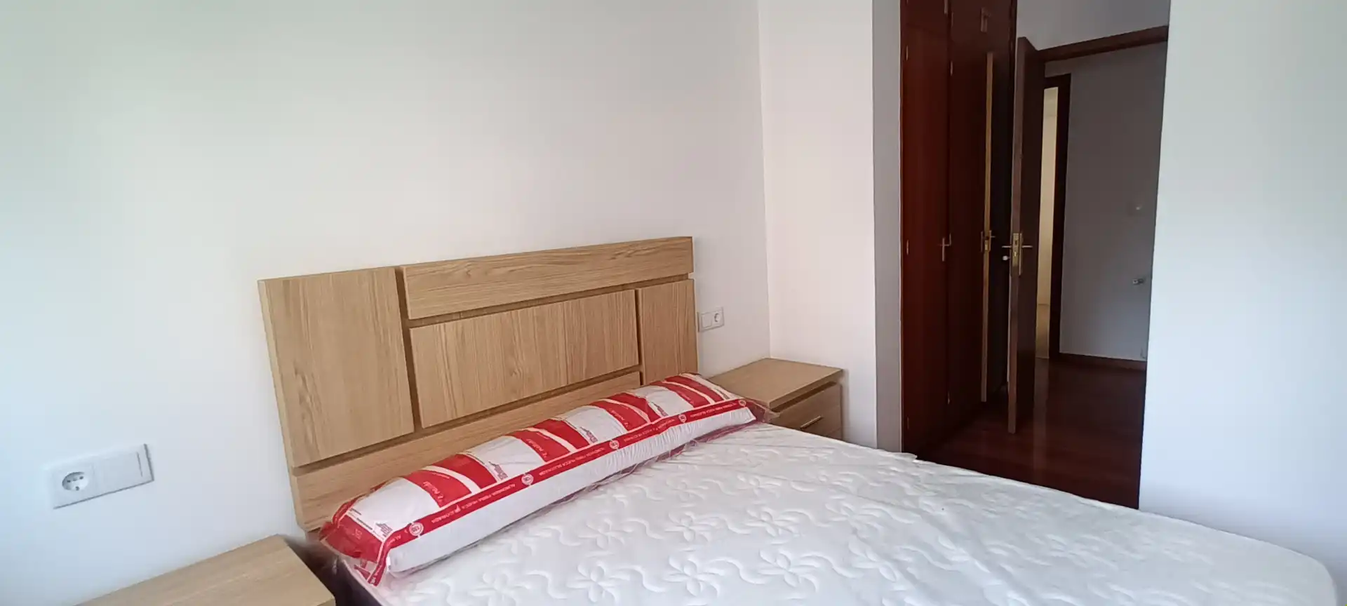 Schlafzimmer von Wohnung zum Verkauf in Pontevedra Capital  mit Heizung und Abstellraum
