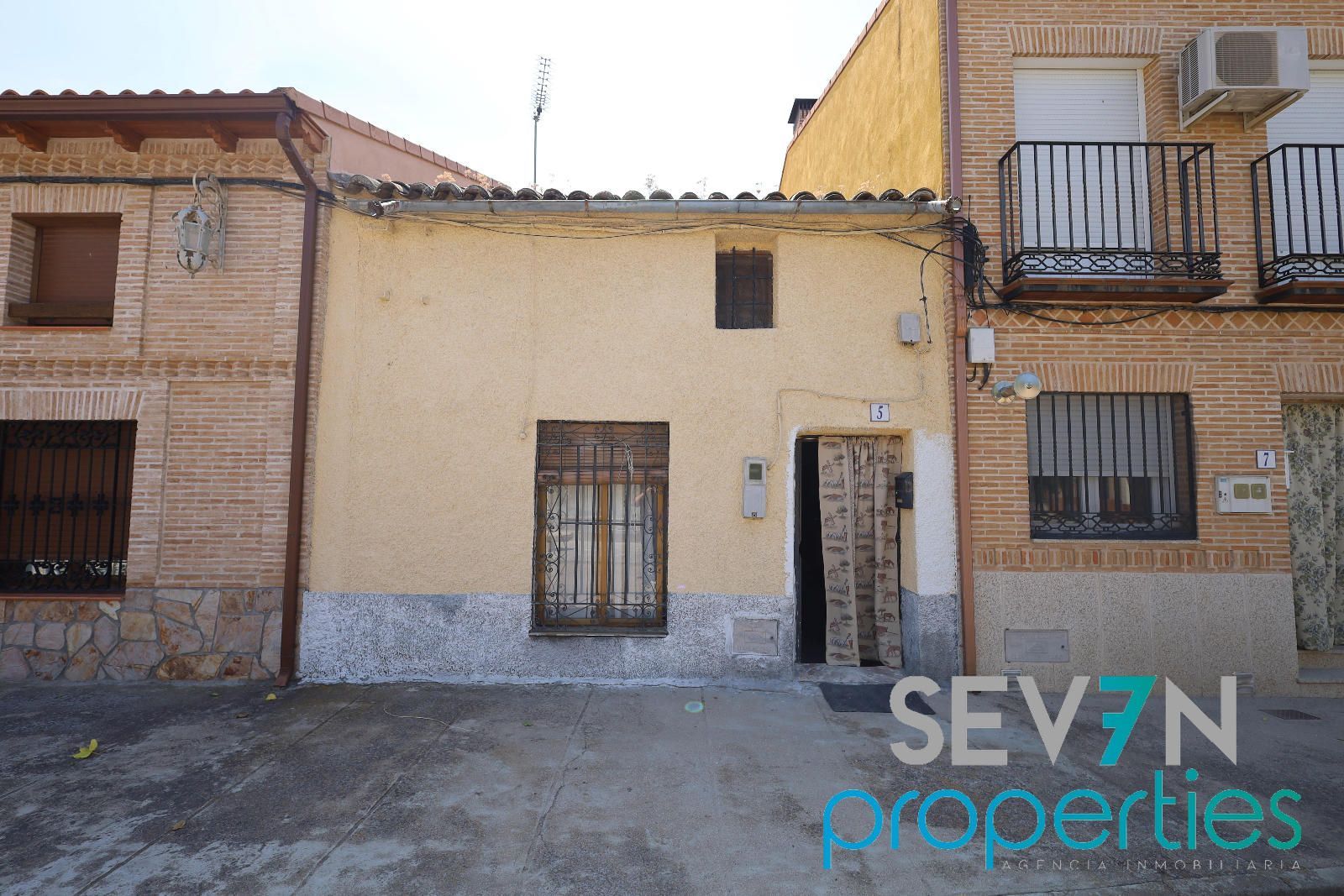 Vista exterior de Casa o xalet en venda en Quismondo amb Jardí privat i Traster