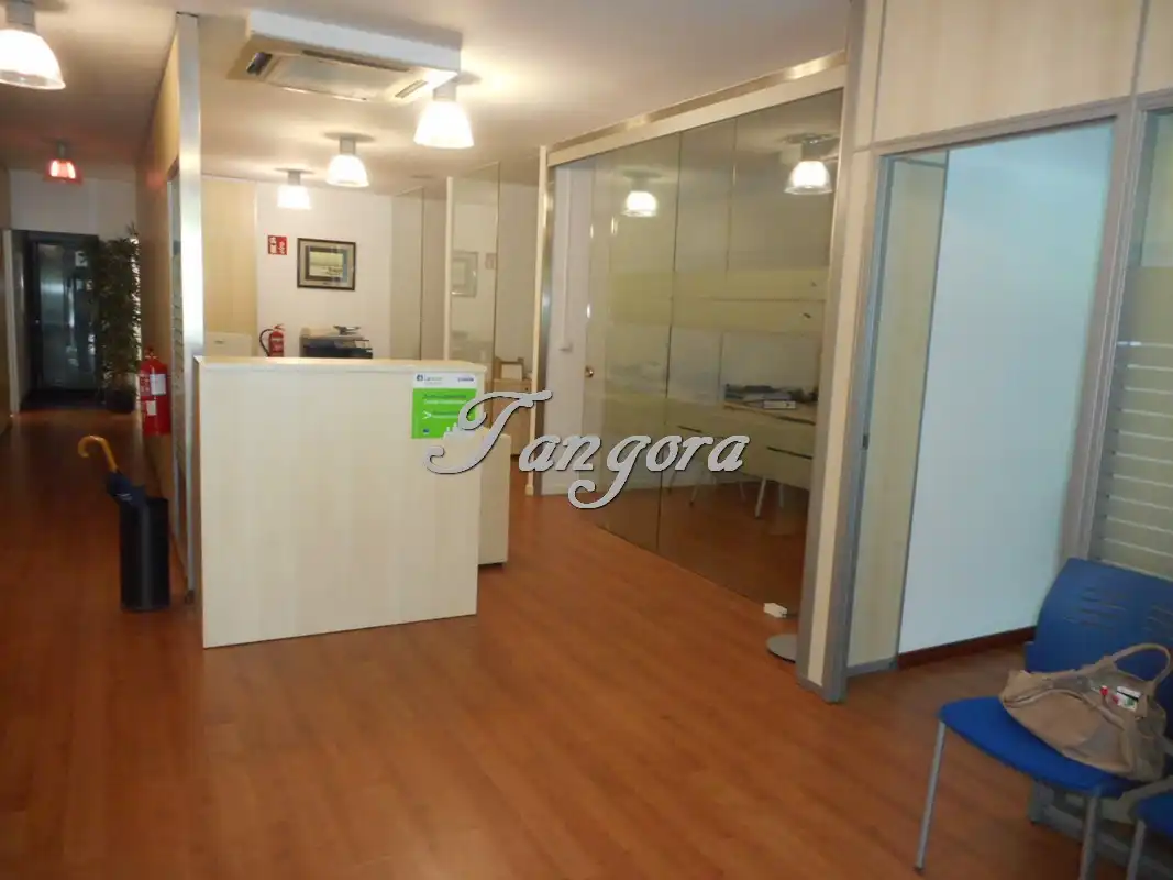 Local de alquiler en Getxo  con Aire acondicionado, Parquet y Alarma