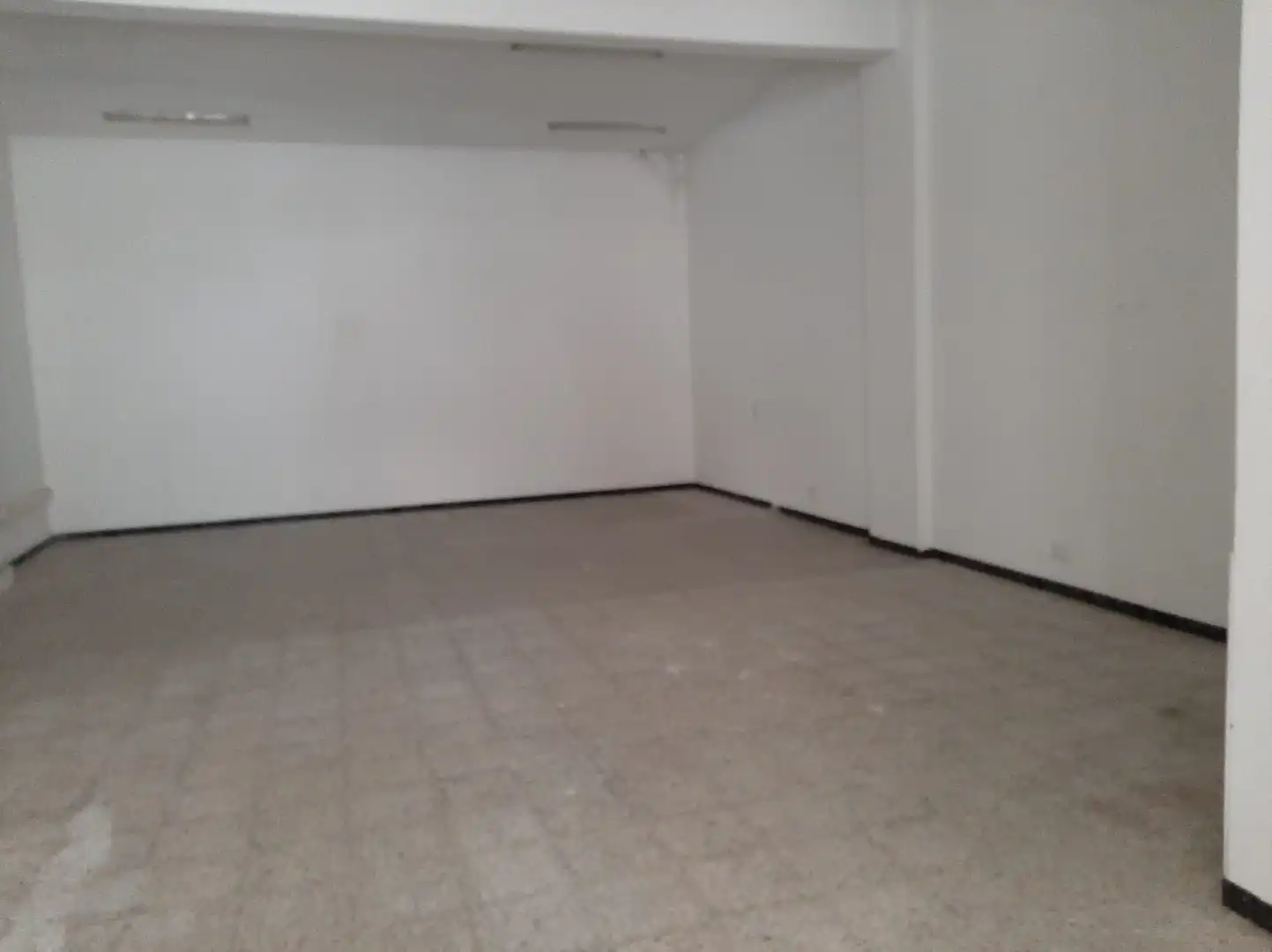 Local comercial en venda a Alto del Castaño, imagen 3