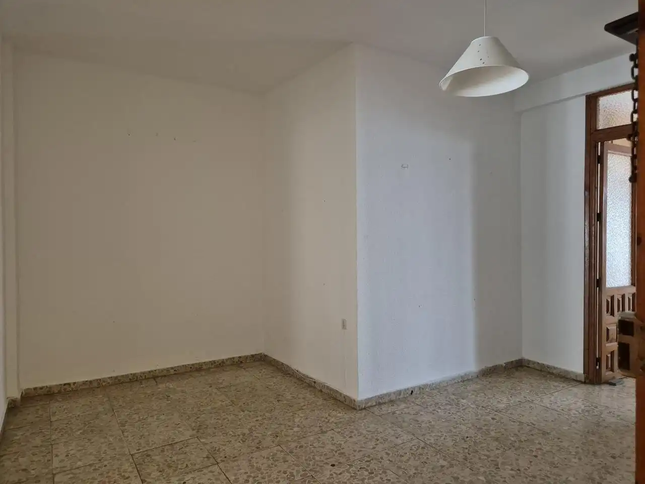 Wohnung zur Miete in Lucena mit Klimaanlage, Terrasse und Möbliert