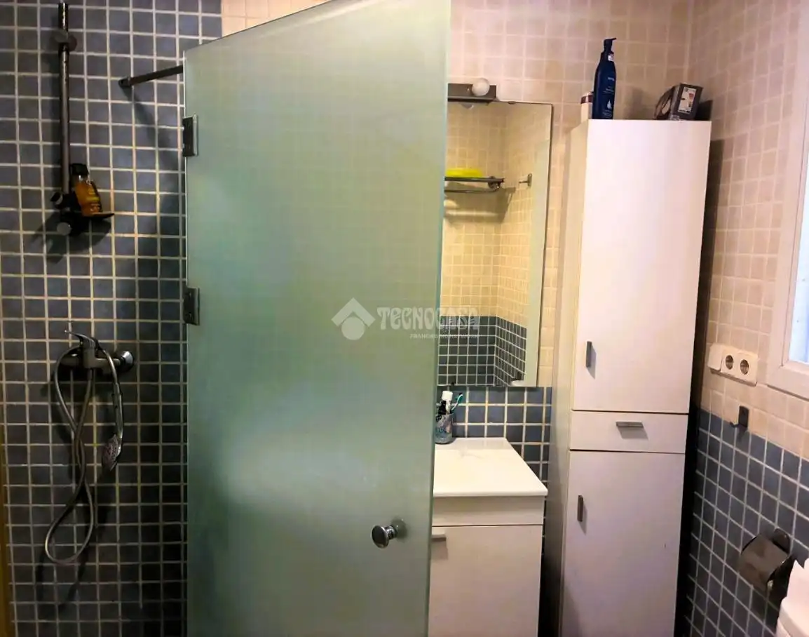 Bathroom of Detached homes for sale in Pilas  with Air Conditioner and Furnished