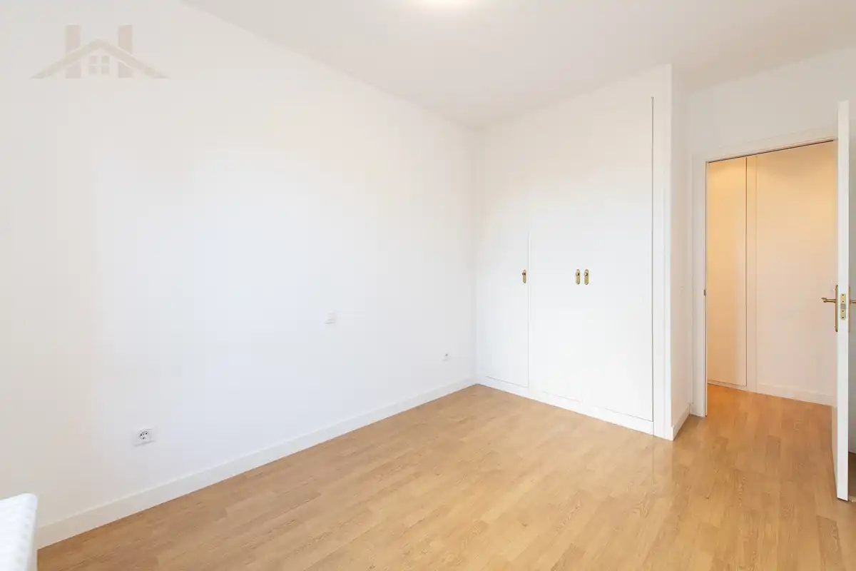 Habitación de Piso en venta en Boadilla del Monte con Aire acondicionado, Calefacción y Trastero