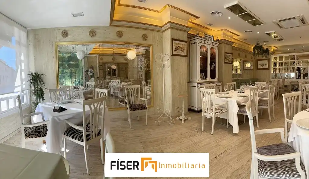 Commercial properties for sale in Calle López Asme, Zafra