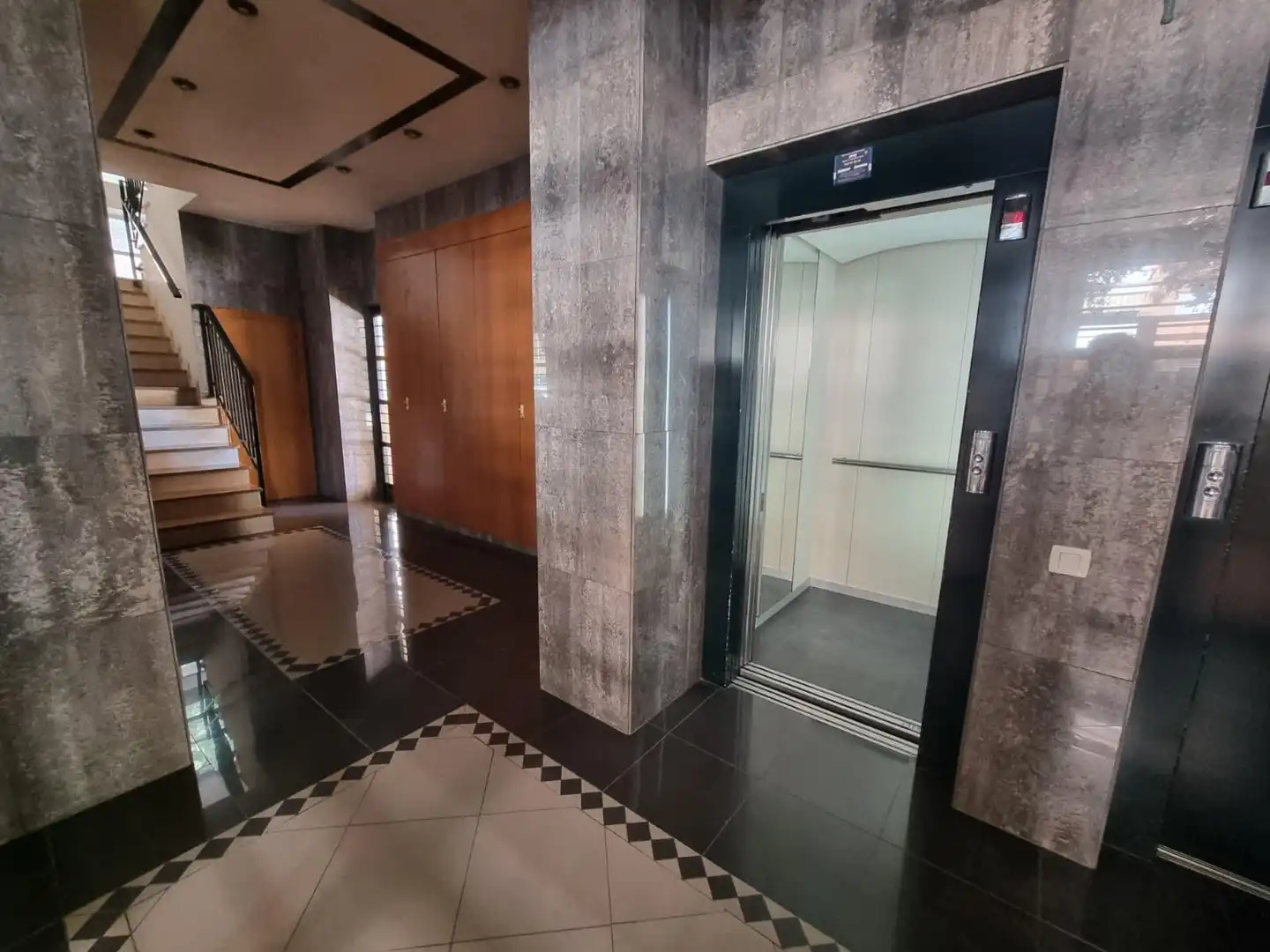 Flat with lift for sale in Avenida AMALIO GIMENO 23, imagen 3