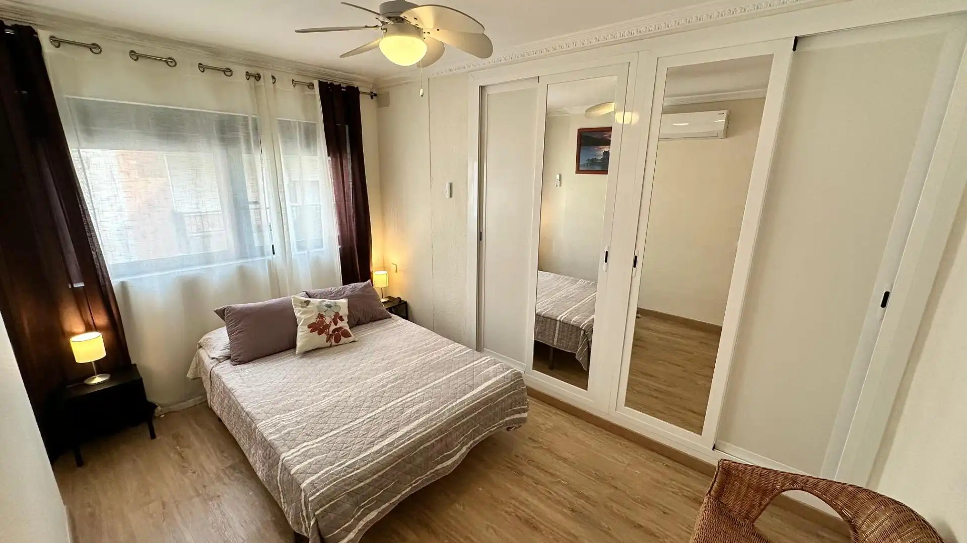 Dormitori de Apartament de lloguer en Alicante / Alacant amb Aire condicionat, Calefacció i Parquet