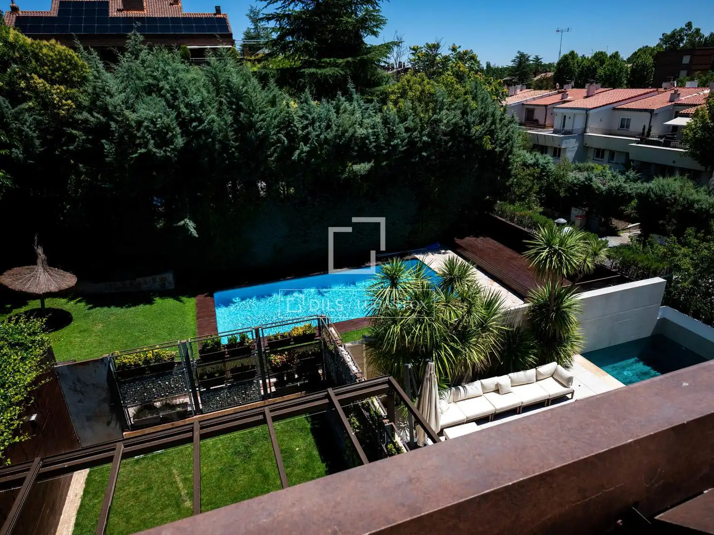 Piscina de Casa o xalet de lloguer en La Moraleja amb Aire condicionat, Calefacció i Jardí privat
