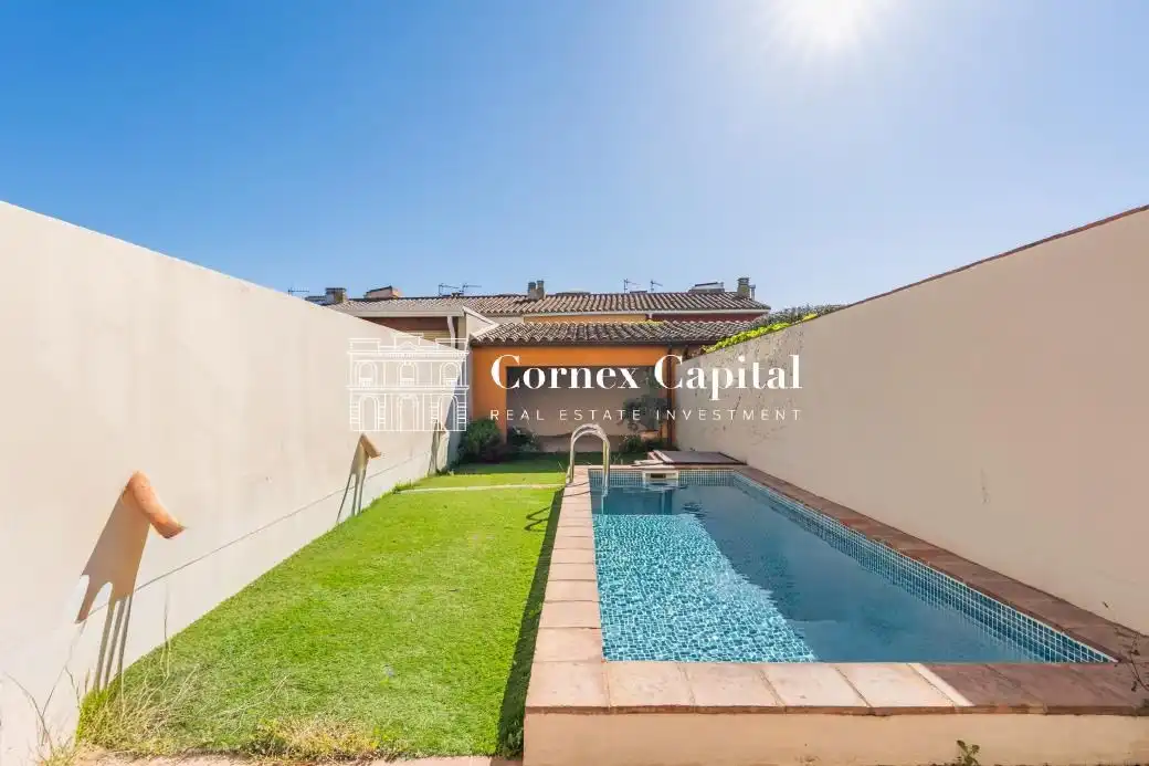 Vista exterior de Casa o xalet en venda en Palafrugell amb Calefacció, Jardí privat i Terrassa