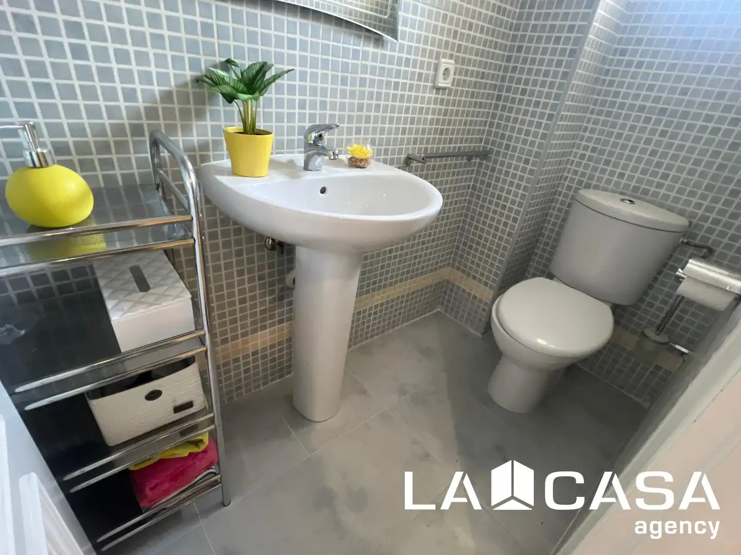 Baño de Casa adosada de alquiler en Dos Hermanas con Terraza