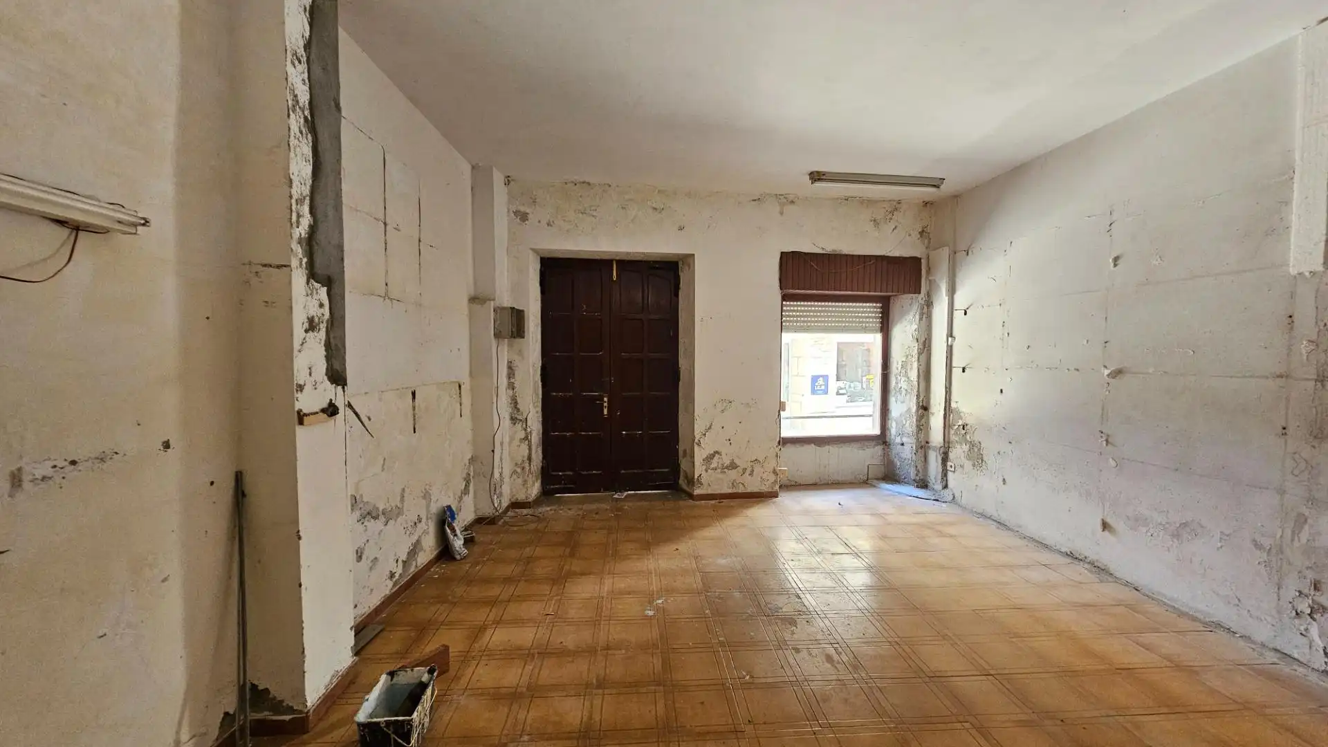 Buildings for sale in Cee