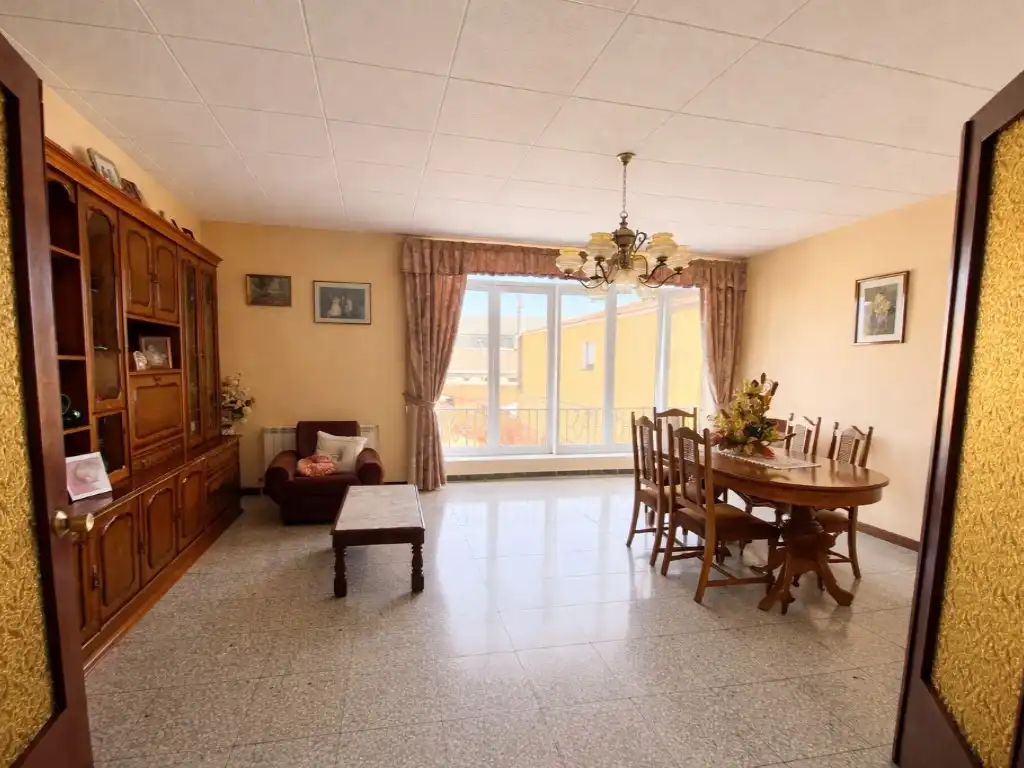 Comedor de Casa o chalet en venta en El Pla del Penedès con Horno
