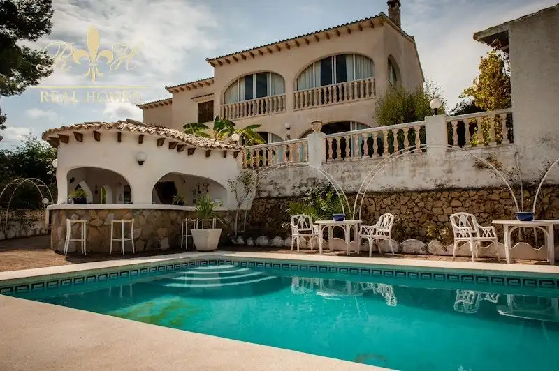 Swimming pool of Houses for sale in L'Alfàs del Pi  with Air Conditioner, Terrace and Swimming Pool