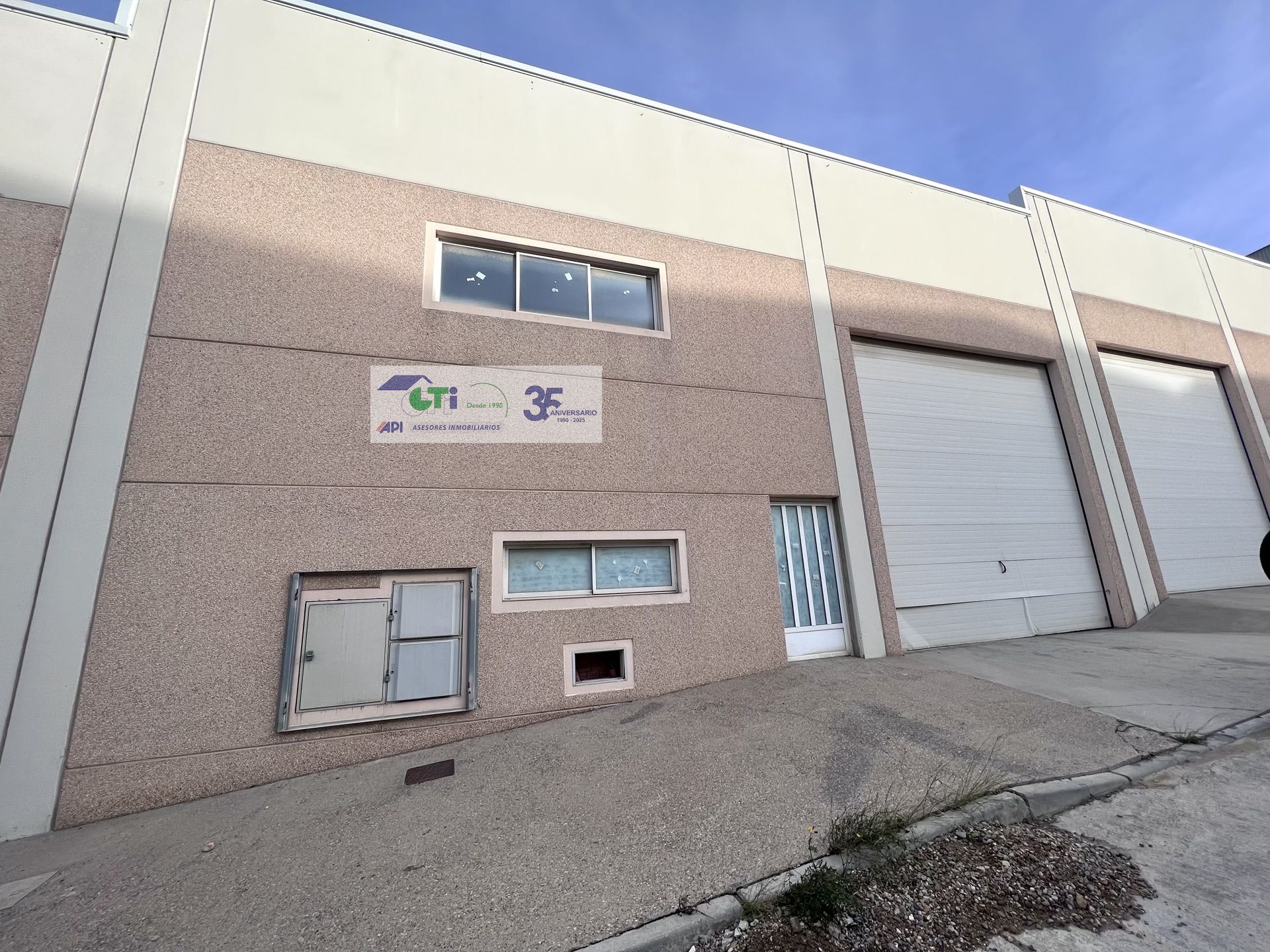 Exterior view of Industrial buildings to rent in Cuarte de Huerva