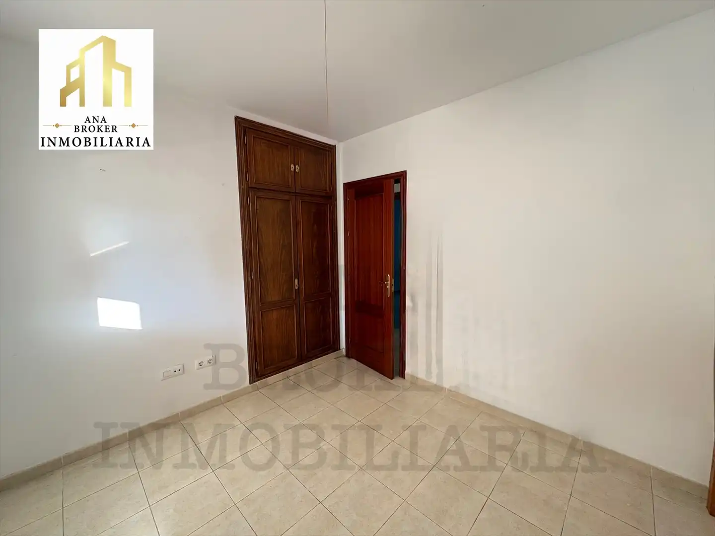 Habitación de Piso en venta en Ronda con Aire acondicionado, Terraza y Piscina comunitaria