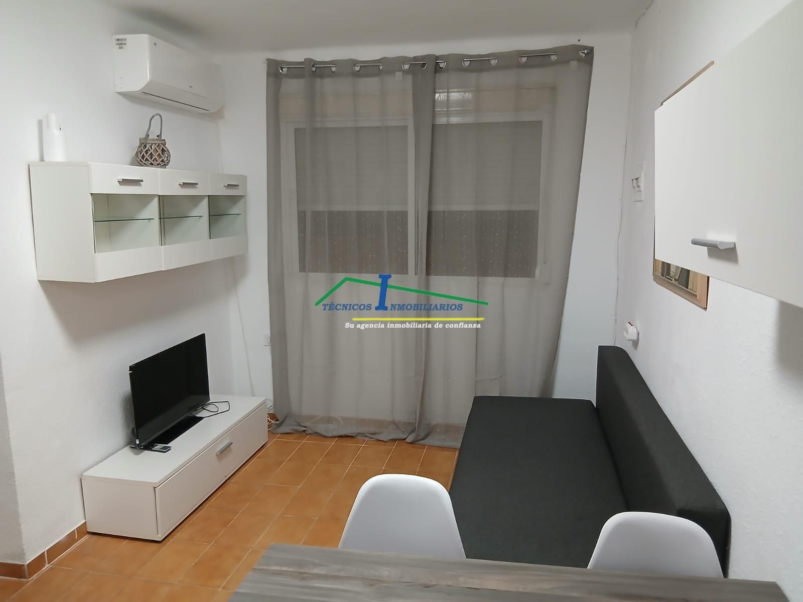 Flat to rent in Diego Mª Creuet, Centro