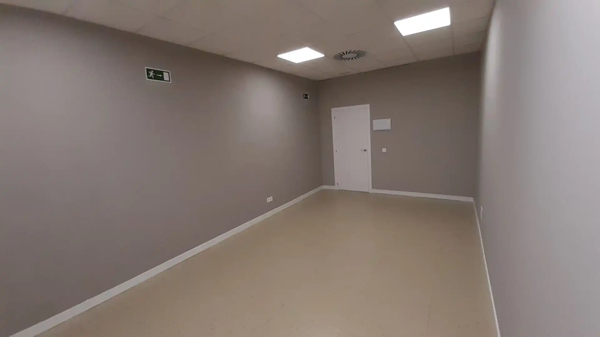 Büro zur Miete in Coslada mit Klimaanlage, Heizung und Alarm