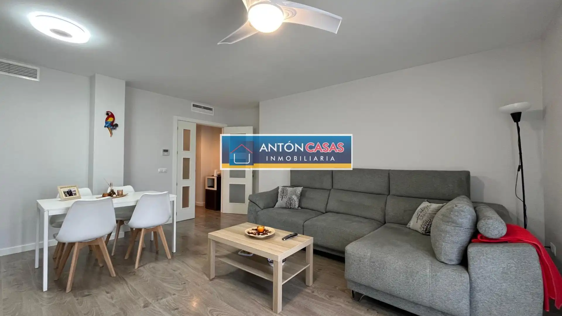 Sala de estar de Piso en venta en Novelda con Aire acondicionado, Parquet y Amueblado