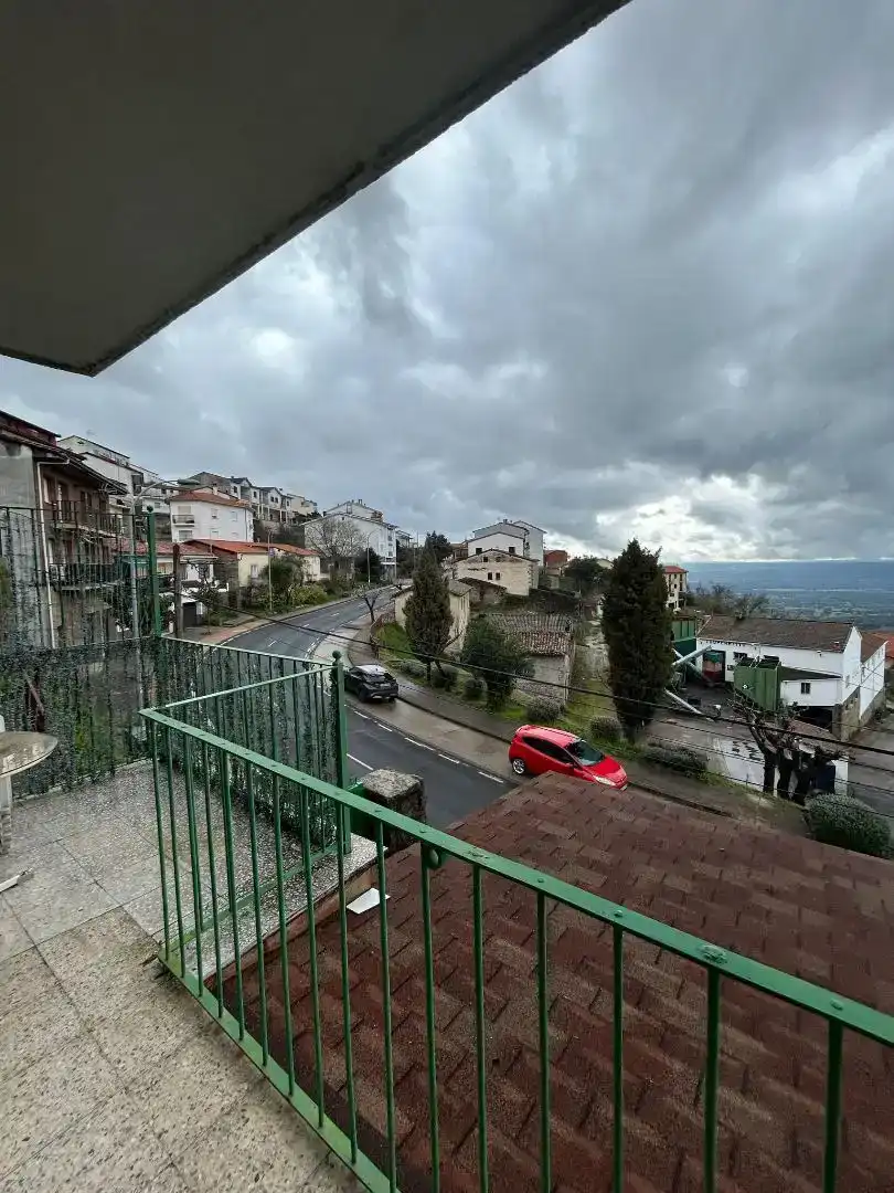 Vista exterior de Pis en venda en Pedro Bernardo amb Traster, Moblat i Forn
