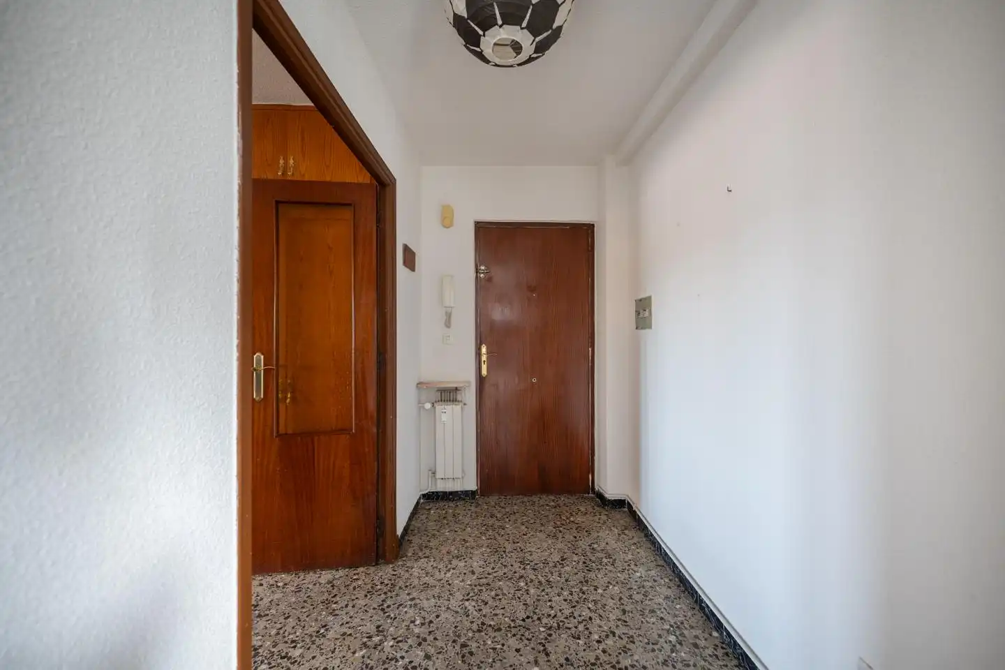 Piso en venta en Ávila con Calefacción y Terraza