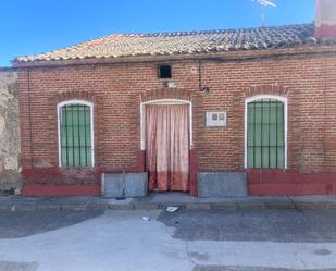 Vista exterior de Casa o xalet en venda en Pozal de Gallinas amb Terrassa i Balcó