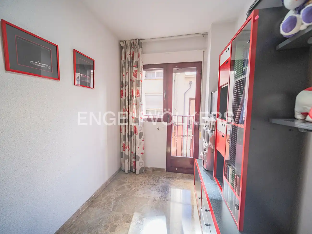 Flat for sale in Alicante / Alacant  with Air Conditioner, Heating and Balcony