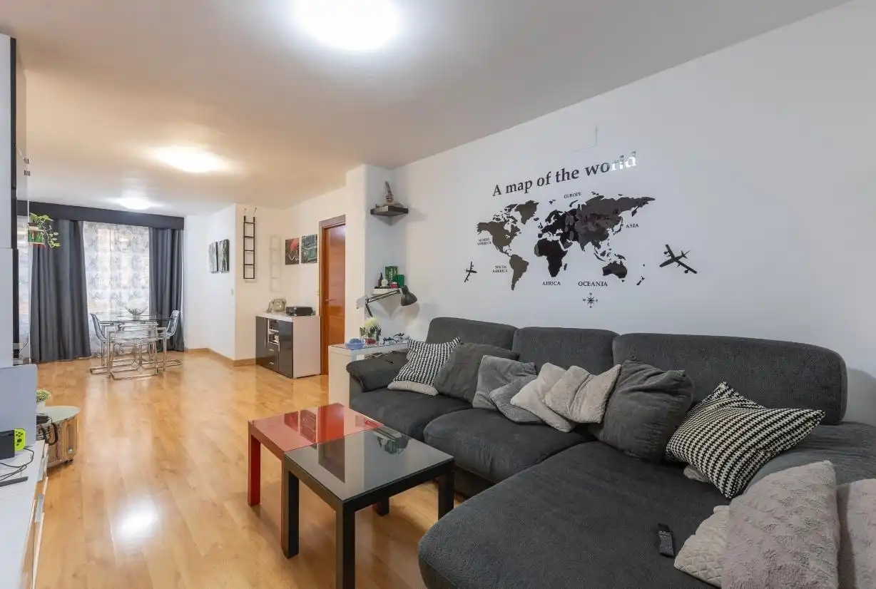 Flat with lift to rent in Calle VERDIALES, imagen 2