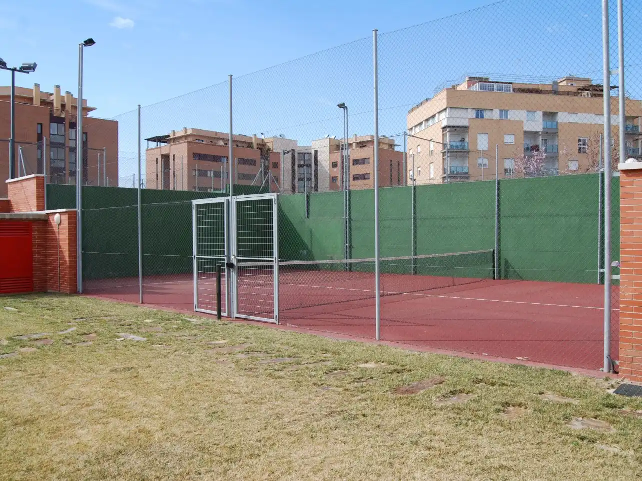Pis de lloguer a Avenida de los Reyes Católicos, 7, Nuevo Hospital