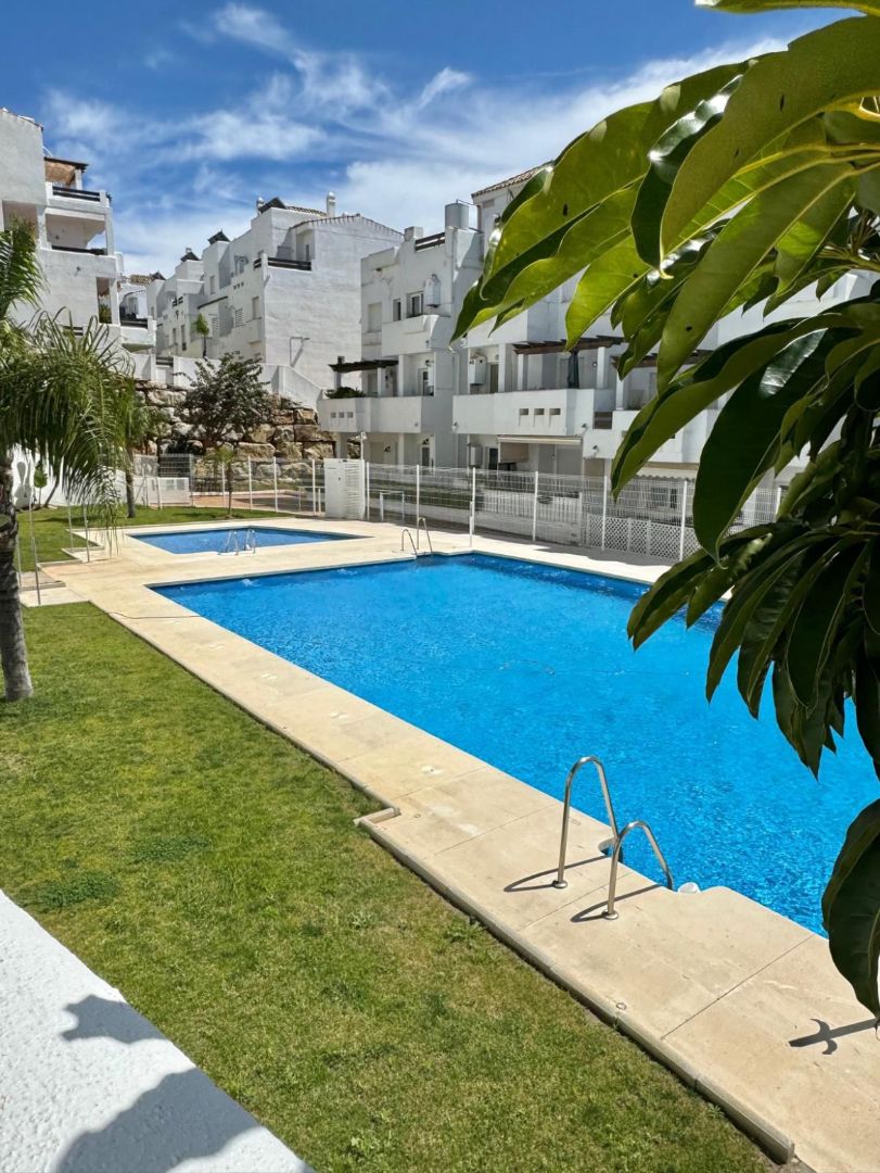 Swimming pool of Flat for sale in Estepona  with Private garden, Furnished and Oven