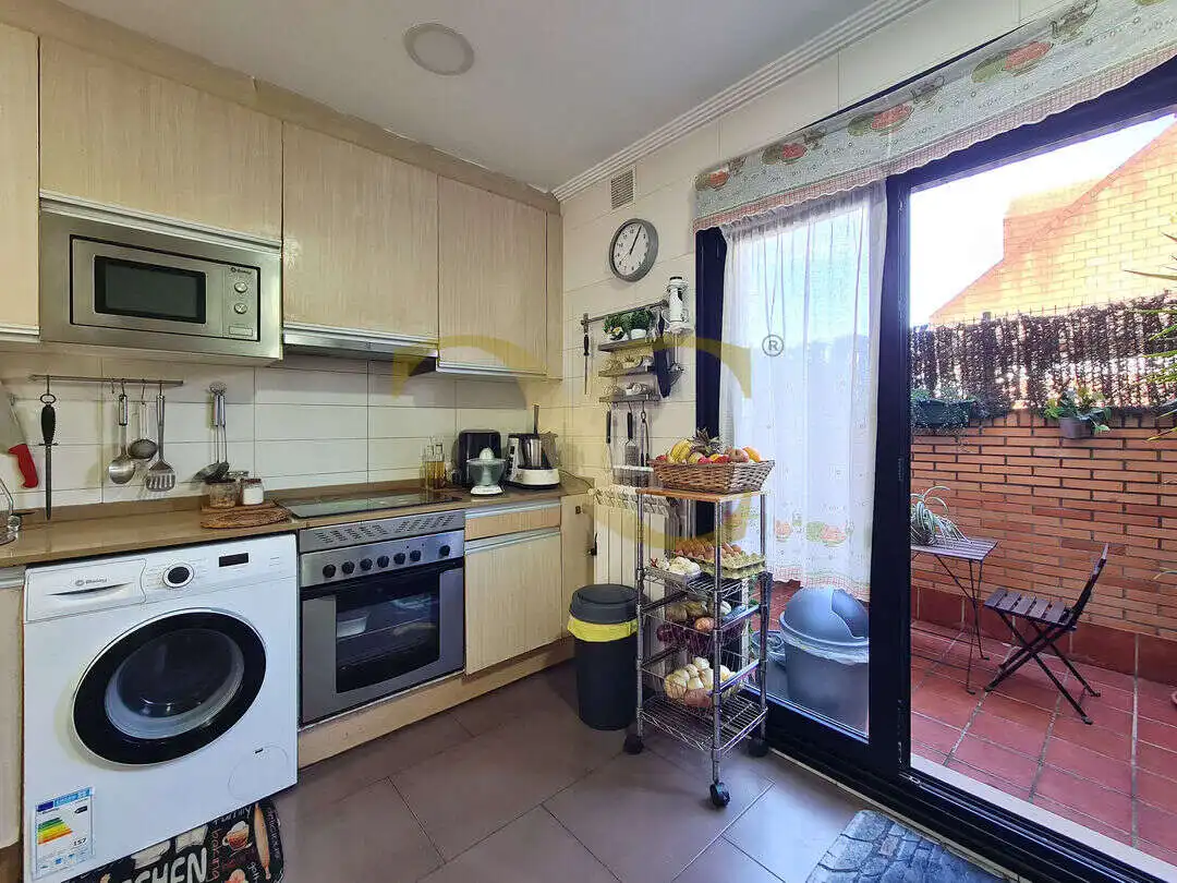 Cocina de Casa adosada en venta en Gijón  con Calefacción, Jardín privado y Terraza