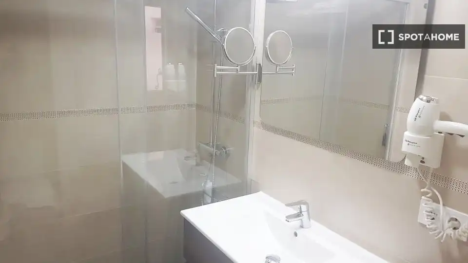 Wohnung zur Miete in Quatre Carreres, imagen 13