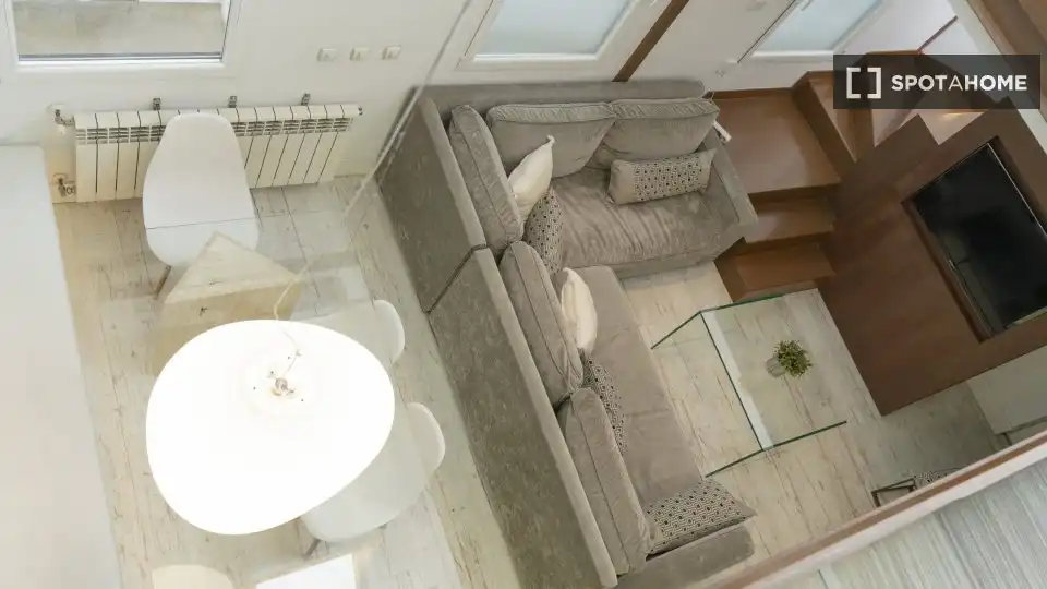 Room in Prosperidad - Delicias