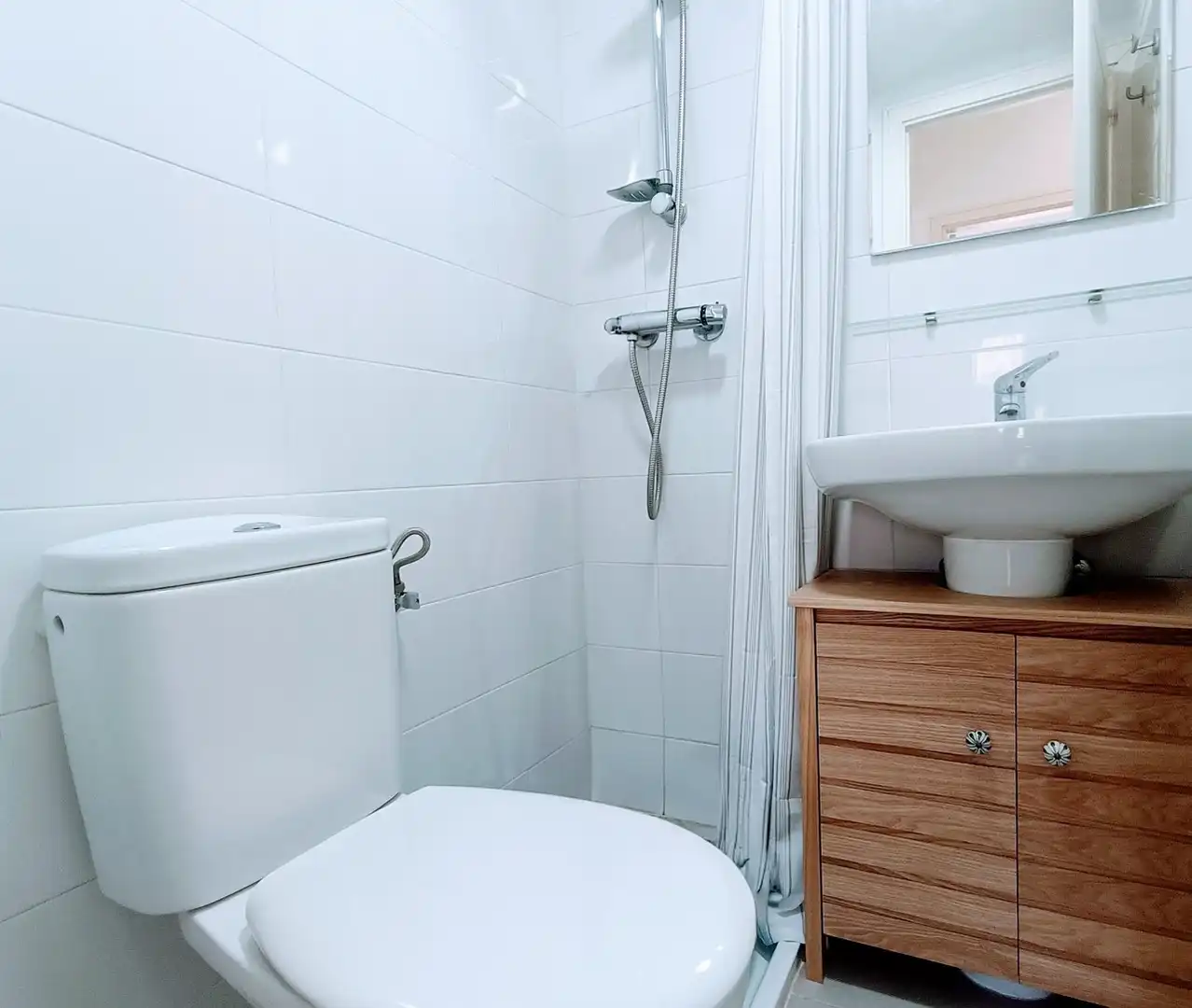 Badezimmer von Wohnung zur Miete in Madrid mit Klimaanlage, Heizung und Parkett