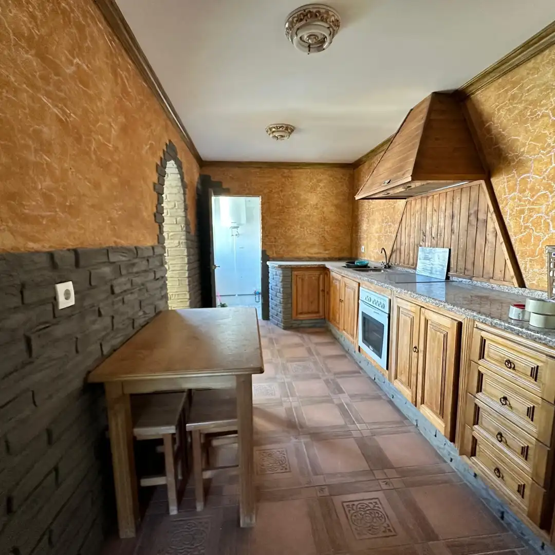 Cocina de Piso en venta en La Línea de la Concepción con Amueblado y Balcón