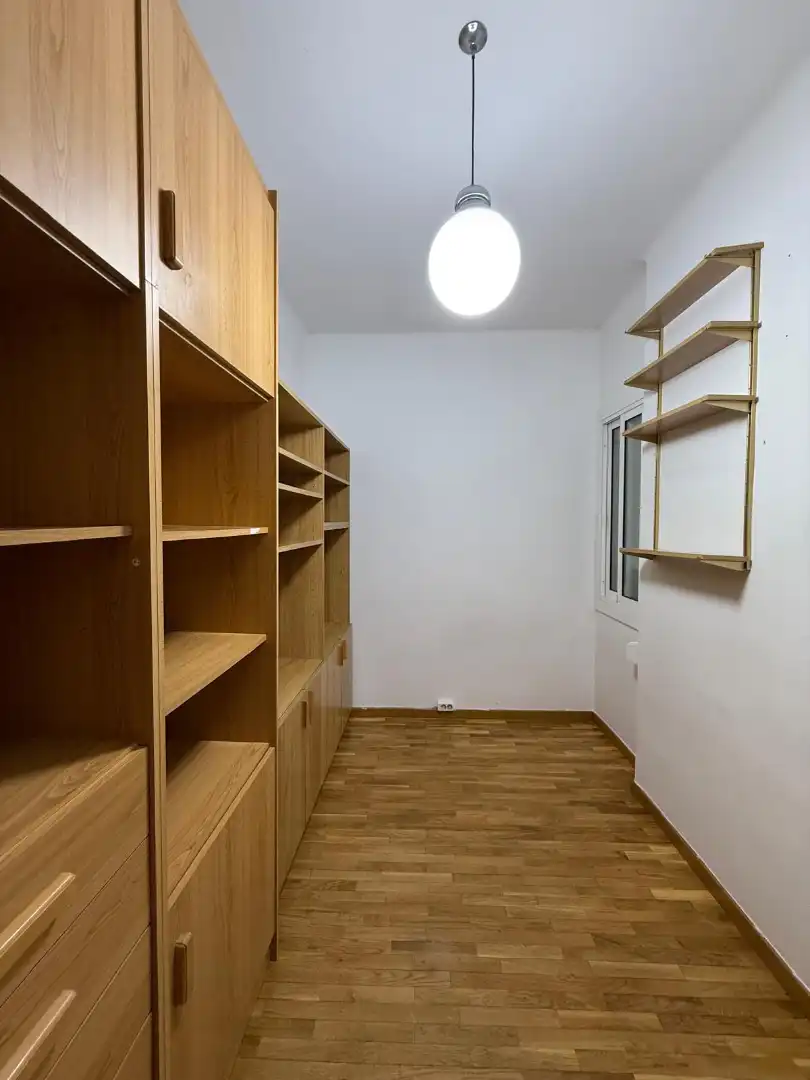 Piso en venta en Barcelona con Amueblado y Balcón