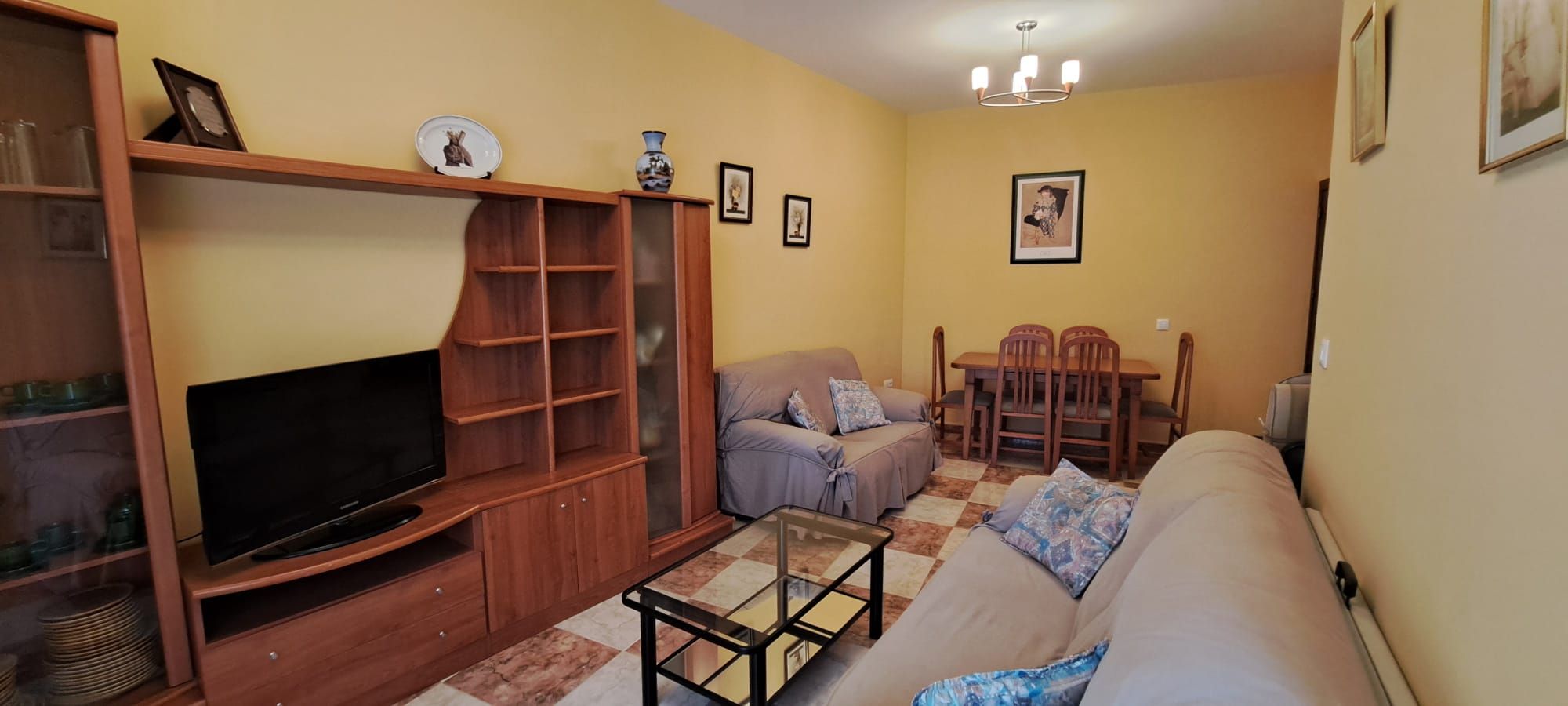 Sala d'estar de Casa o xalet en venda en Oliva de Mérida amb Aire condicionat, Terrassa i Moblat