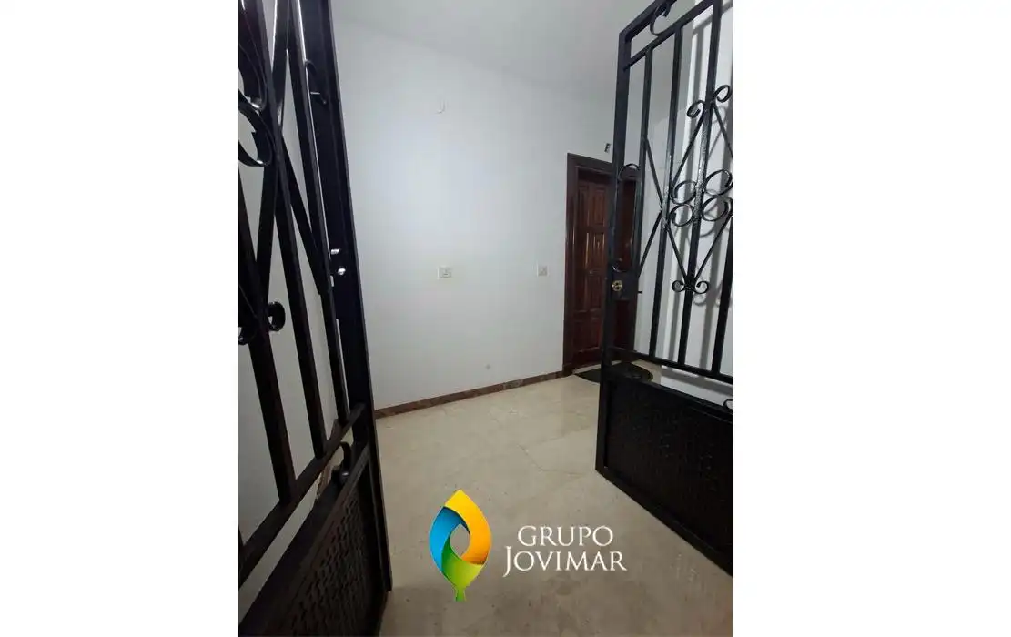 Piso en venta en Guadix con Calefacción, Terraza y Amueblado