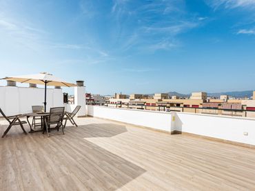 Penthouse with balcony for sale in Carretera de Cádiz