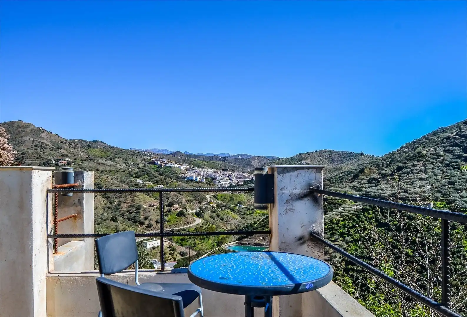 Casa rústica amb jardí en venda a Urbanización LOS ALMENDROS, imagen 2