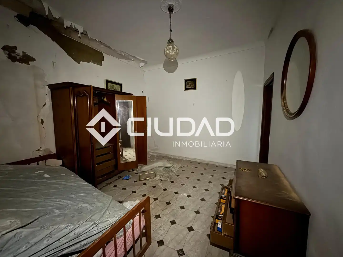 Dormitori de Casa o xalet en venda en Lebrija