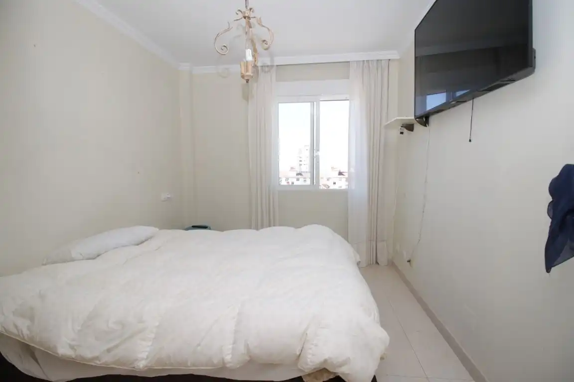 Habitación de Piso en venta en Vélez-Málaga con Terraza y Piscina comunitaria