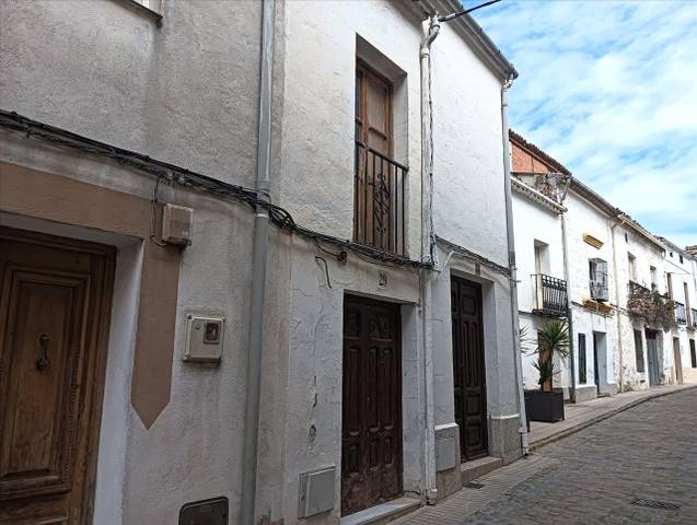 Casa adosada en Venta en Luis Suarez en Ibros