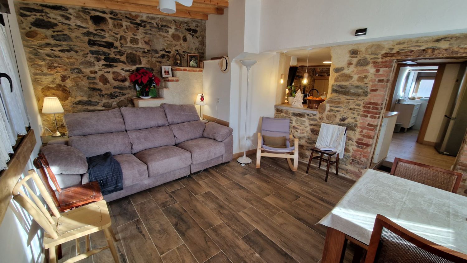 Sala d'estar de Casa o xalet en venda en Rioseco de Tapia amb Calefacció i Terrassa