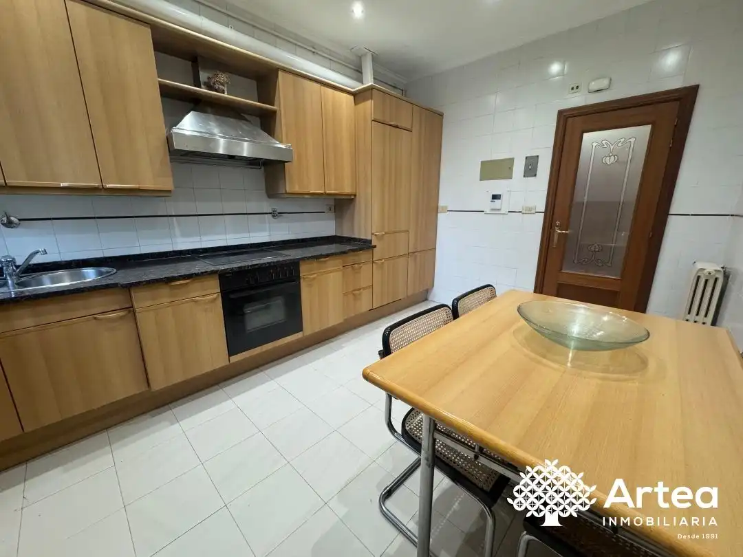 Wohnung zur Miete in Epaltzaren Alargunaren Kalea, Casco Viejo
