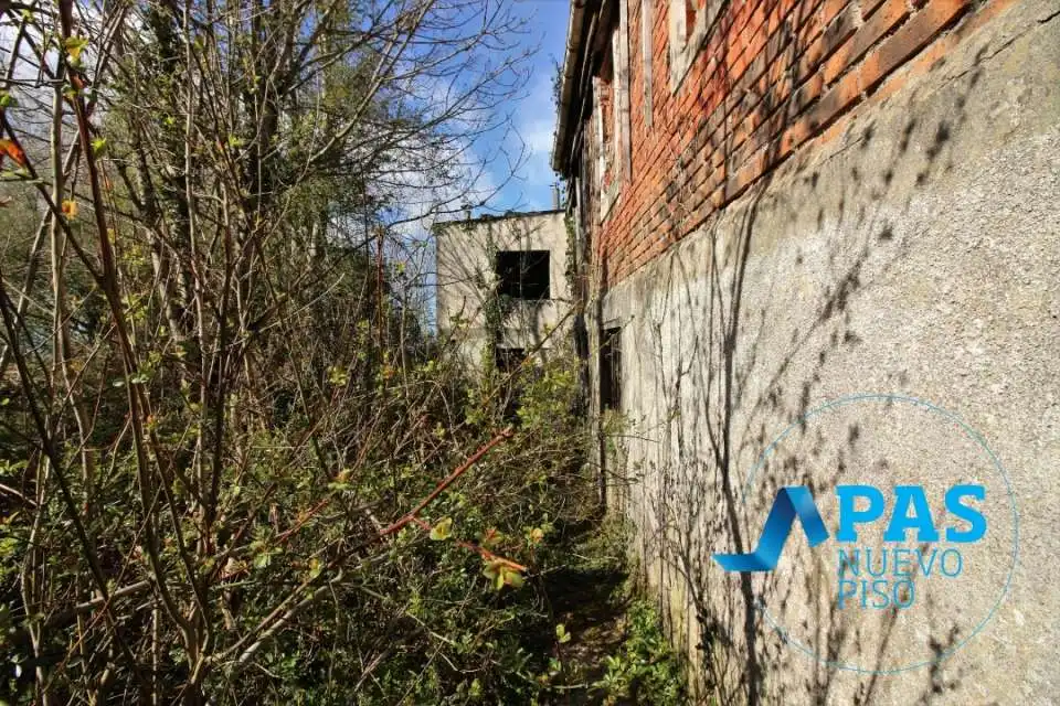 Vista exterior de Casa o xalet en venda en Solórzano amb Jardí privat