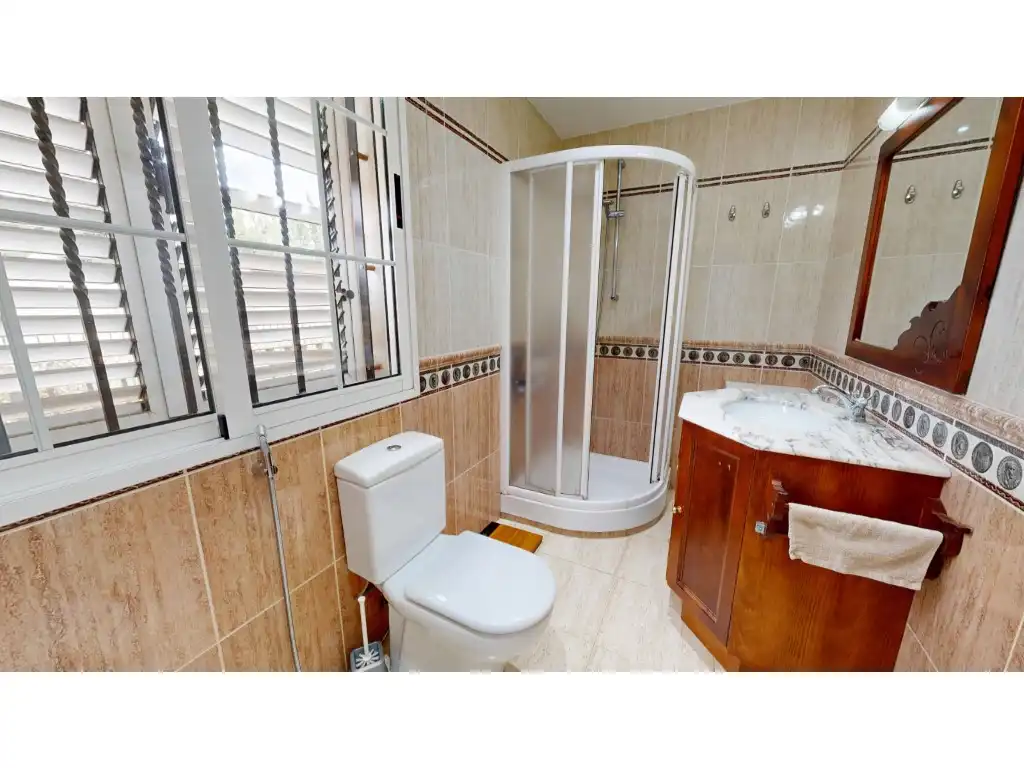 Bathroom of Houses for sale in L'Eliana  with Private garden, Terrace and Storage room