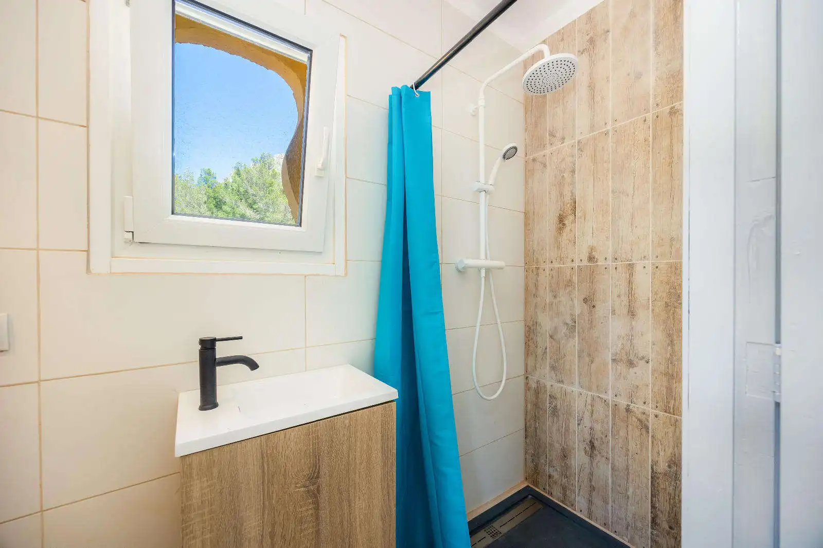 Bany de Casa o xalet en venda en Artà amb Aire condicionat, Terrassa i Moblat